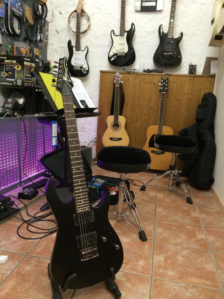 Salle de cours de guitare